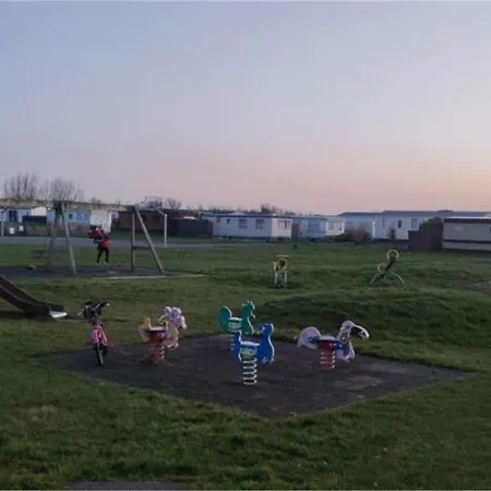 キャンプ場 Tiny Beachhouse Belgium, *